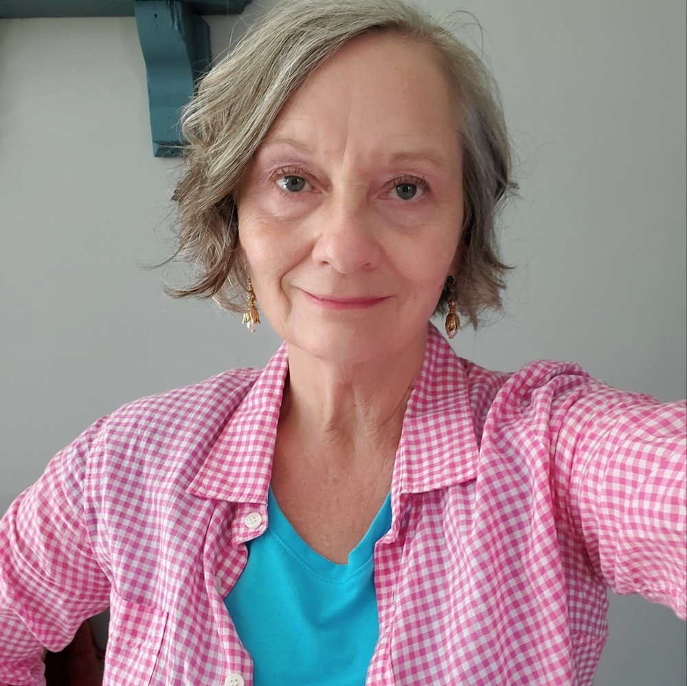 Meet your Posher, Denise